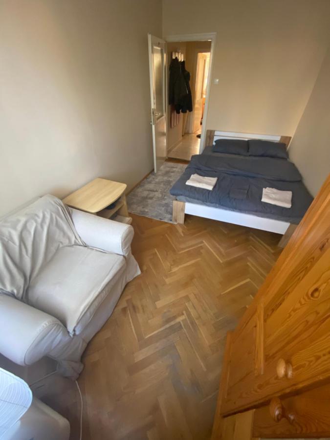 Oeguenc'S Apartment Szeged Ngoại thất bức ảnh