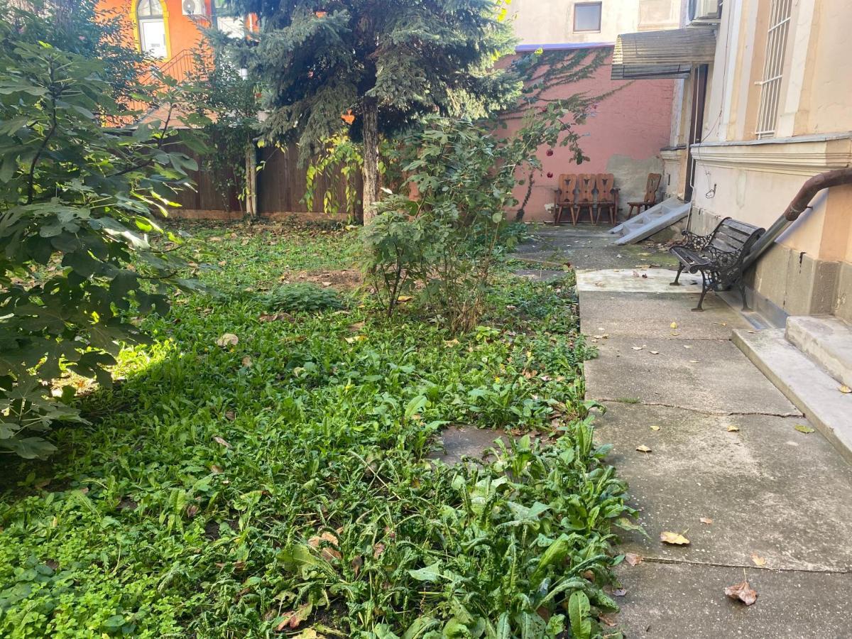 Oeguenc'S Apartment Szeged Ngoại thất bức ảnh