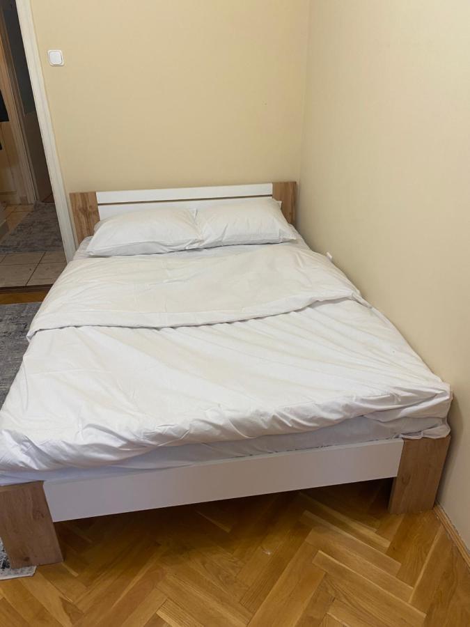 Oeguenc'S Apartment Szeged Ngoại thất bức ảnh