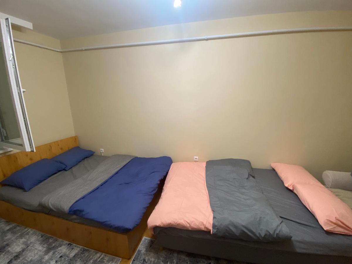 Oeguenc'S Apartment Szeged Ngoại thất bức ảnh